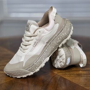 Vans MTE Crosspath Oatmeal Beige Cream Hiking Shoes Women's Size 9 Brand New LE